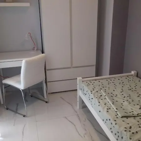 Center No 2 Apartment *